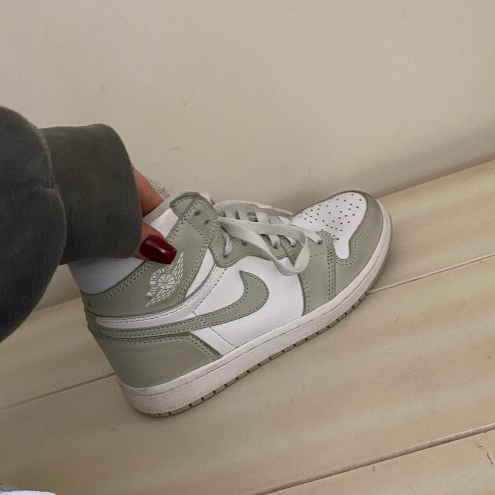 jordan 1s- seafoam